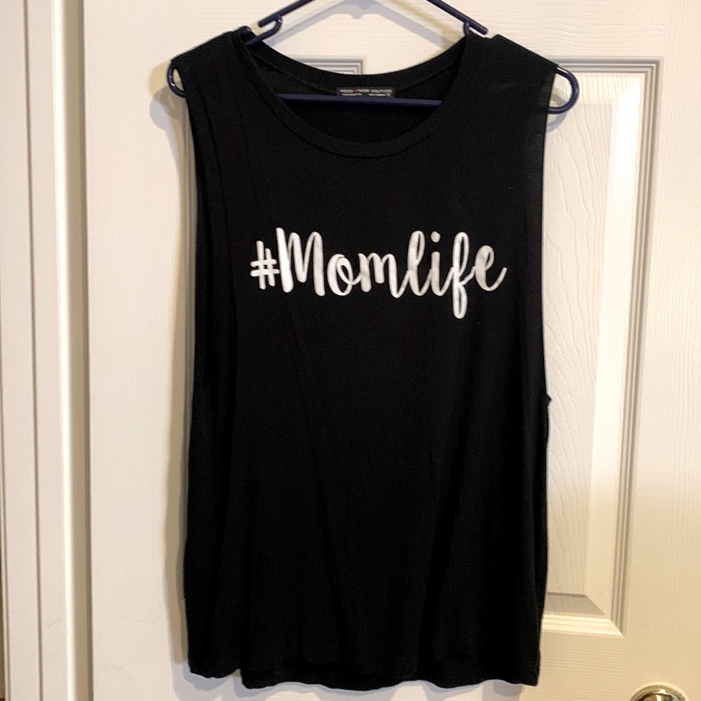 #momlife muscle tee